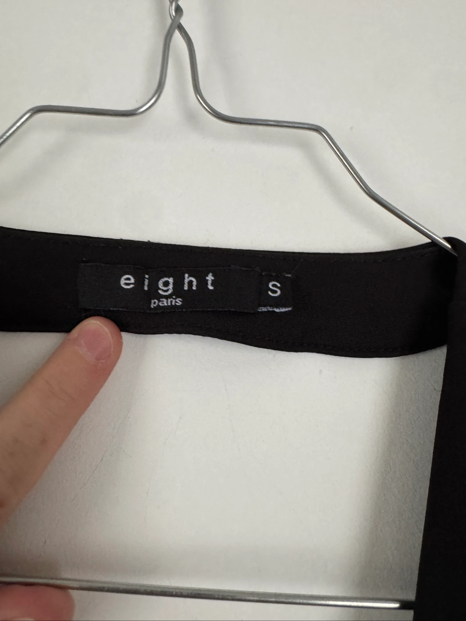 Macacão pantalon preto Eight - Gola V - Costas abertas - Tamanho P – photo 3